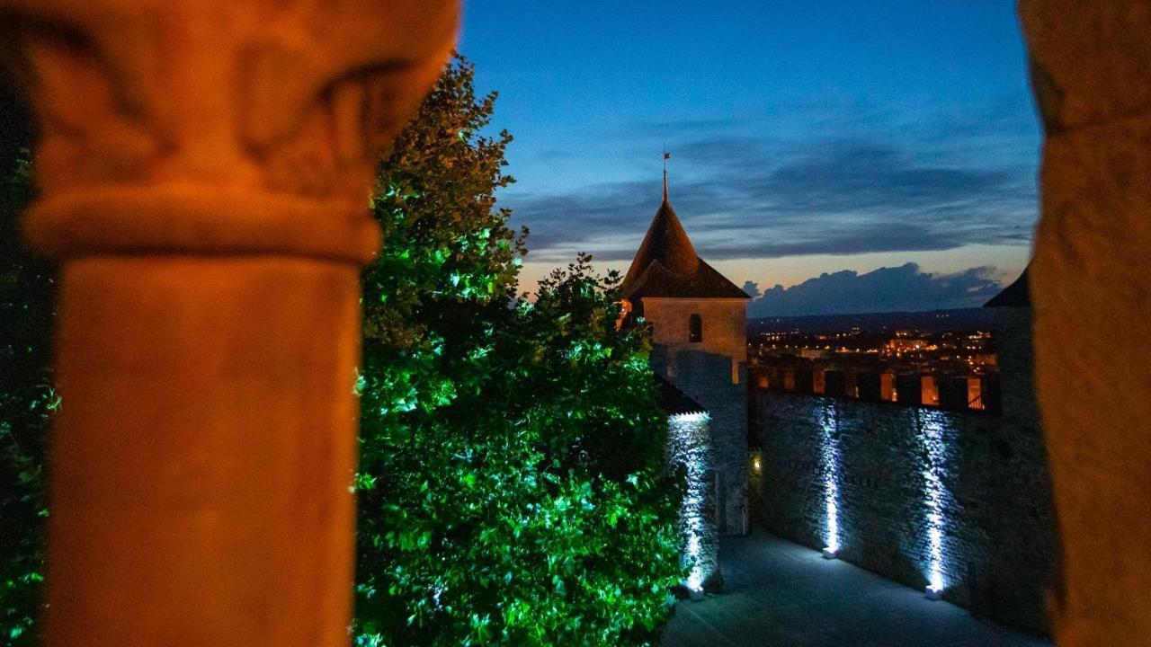 Tout Confort ! Climatisation, Calme, Piscine, Parking Gratuit, Terrasse, Wifi Daire Carcassonne Dış mekan fotoğraf